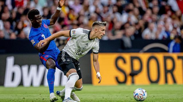 上海队通过 上海队通过